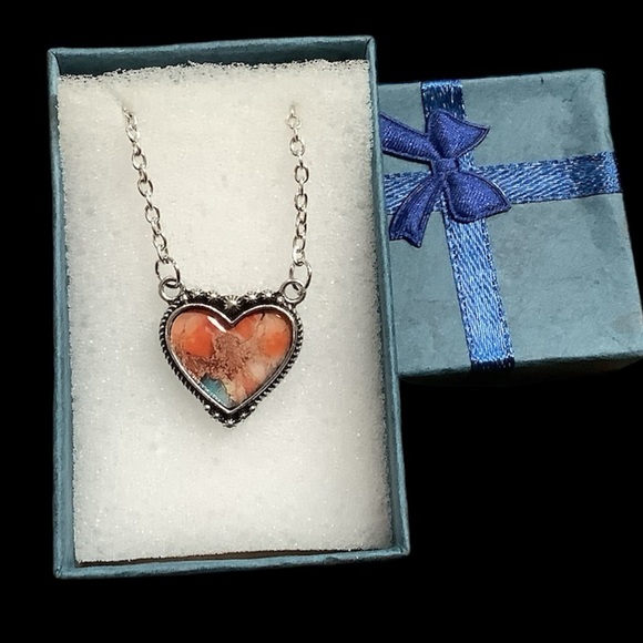 🎉HP🎉 Boho western chic mosiac heart fashion necklace. NWT. Gift 🎁 included - Picture 2 of 5
